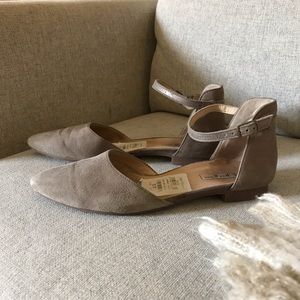 Flats with ankle strap! Very good used condition.